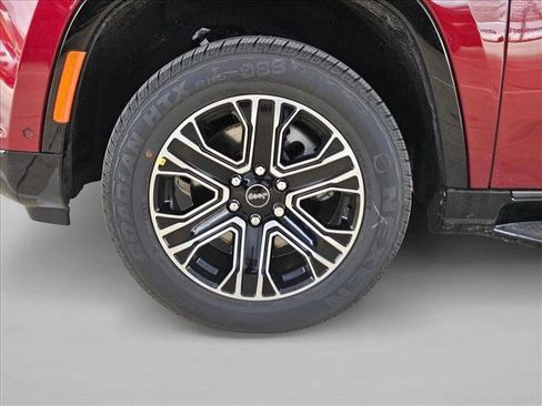 New 2026 Jeep Grand Wagoneer 4WD image 10