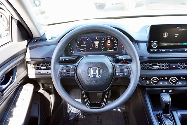 Used 2024 Honda Accord EX image 26