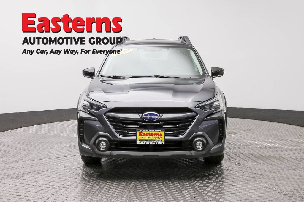 Used 2023 Subaru Outback Limited AWD/4WD image 2