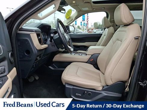 Used 2024 Ford Expedition Limited AWD/4WD image 17