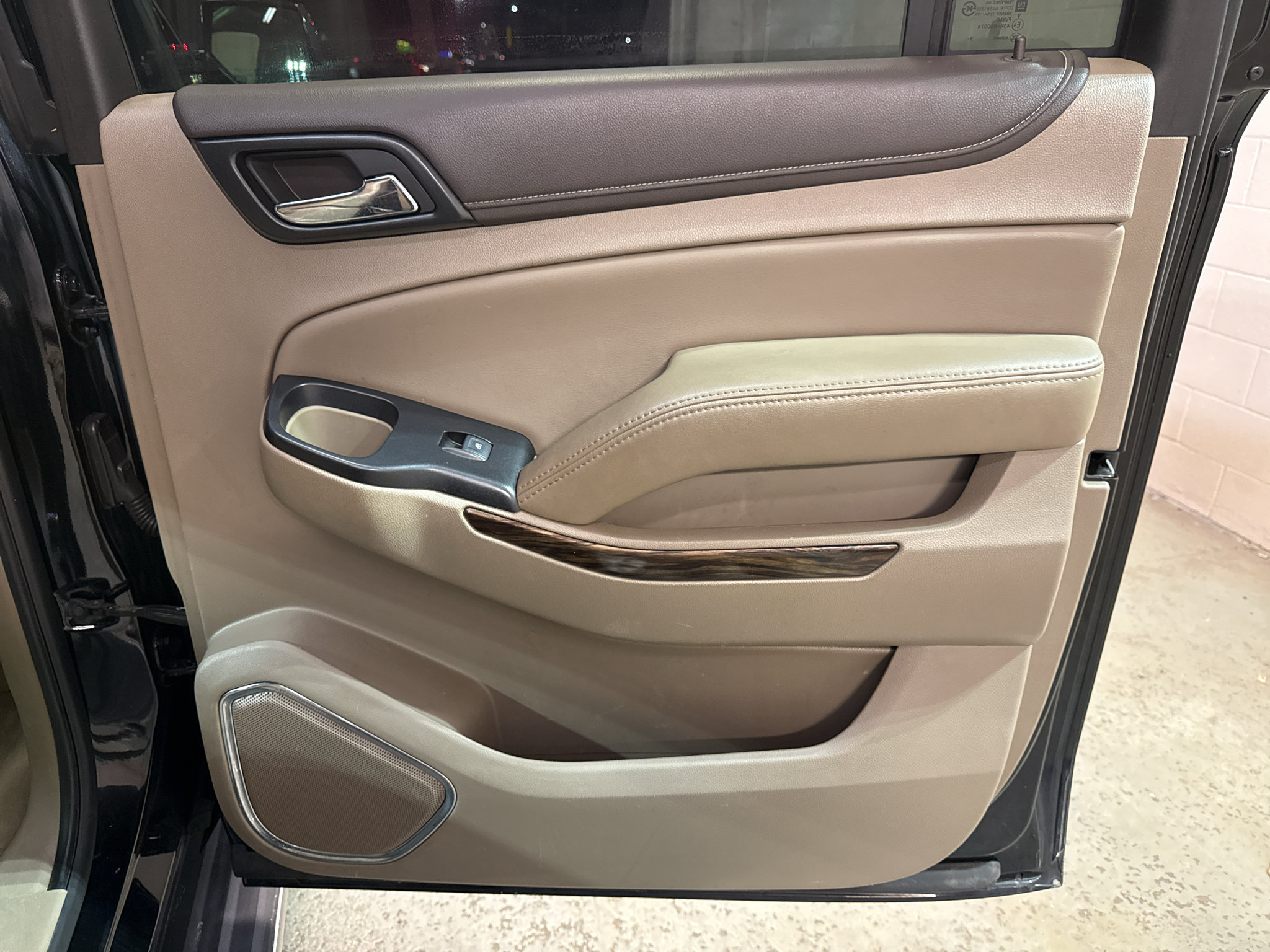 Used 2019 GMC Yukon XL SLT w/ Open Road Package AWD/4WD image 27