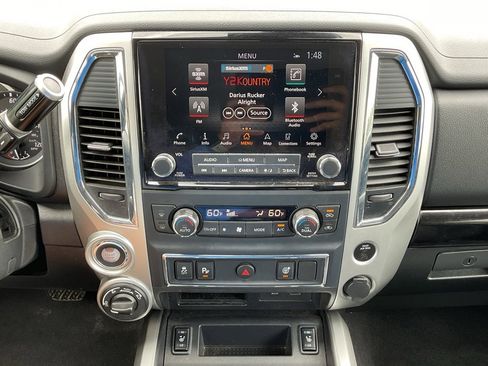 Used 2021 Nissan Titan SV w/ SV Convenience Package image 13