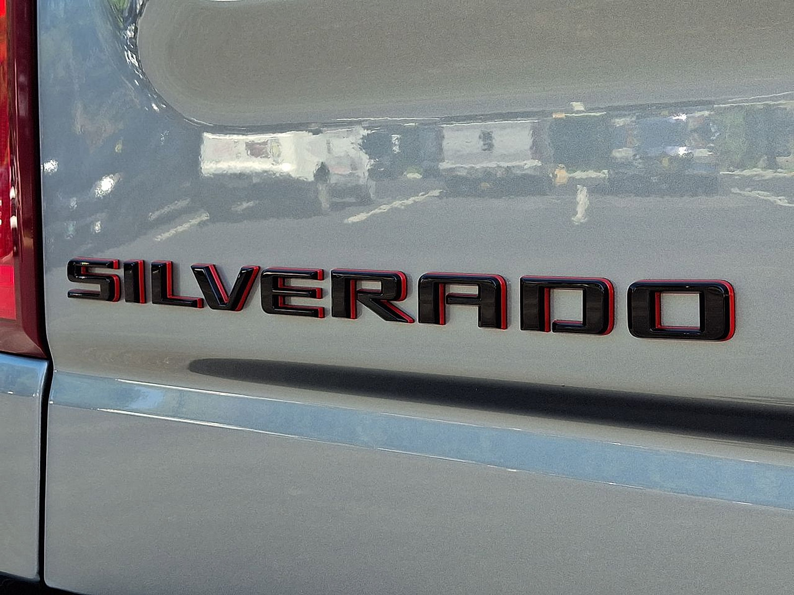 New 2026 Chevrolet Silverado 1500 RST w/ Redline Edition AWD/4WD image 19