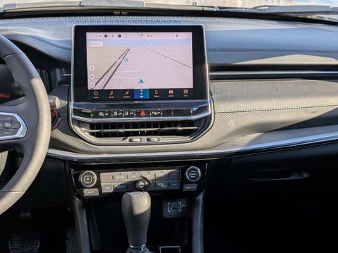 New 2025 Jeep Compass Limited w/ High Altitude Package image 14