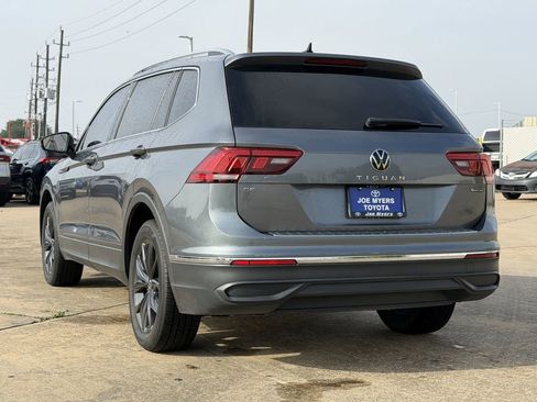 Used 2024 Volkswagen Tiguan SE AWD/4WD image 7