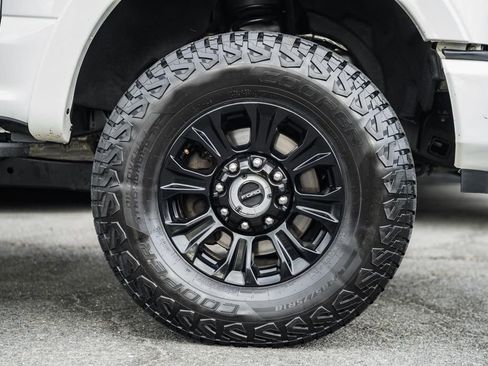 Used 2021 Ford F250 Platinum w/ Tremor Off-Road Package image 18