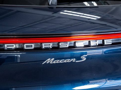 Used 2021 Porsche Macan S image 25