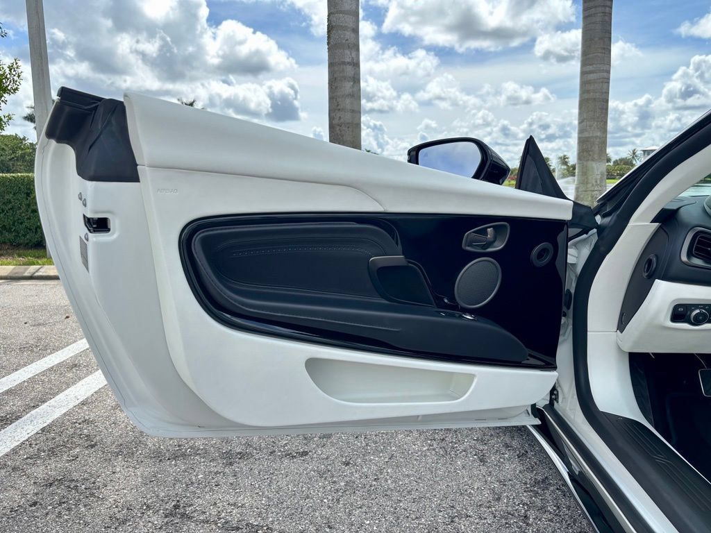 Used 2023 Aston Martin DB11 Volante RWD image 19