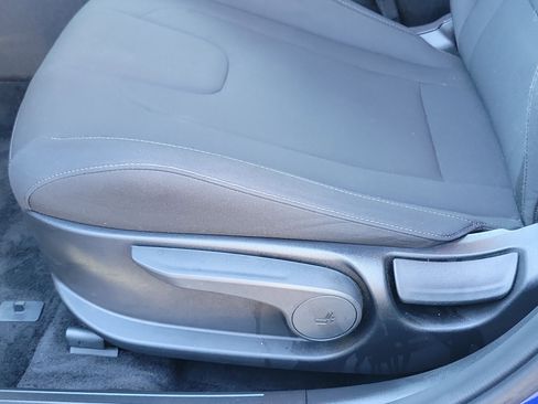 Certified 2025 Hyundai Elantra SEL w/ Cargo Package image 17