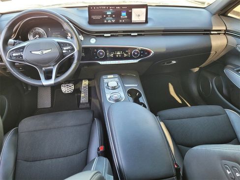 Used 2022 Genesis GV70 2.5T w/ Sport Prestige Package image 5