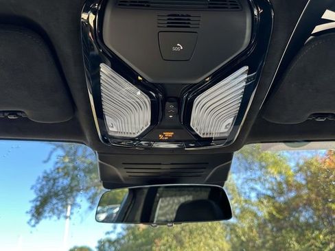 Certified 2026 BMW X7 xDrive40i w/ M Sport Package image 39