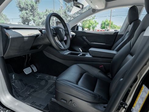 Used 2022 Tesla Model Y Performance AWD/4WD image 15