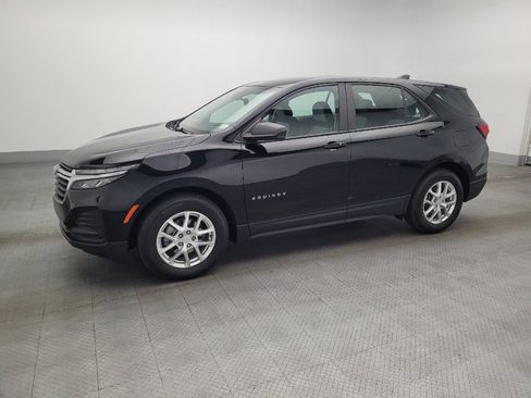 Used 2024 Chevrolet Equinox LS image 2