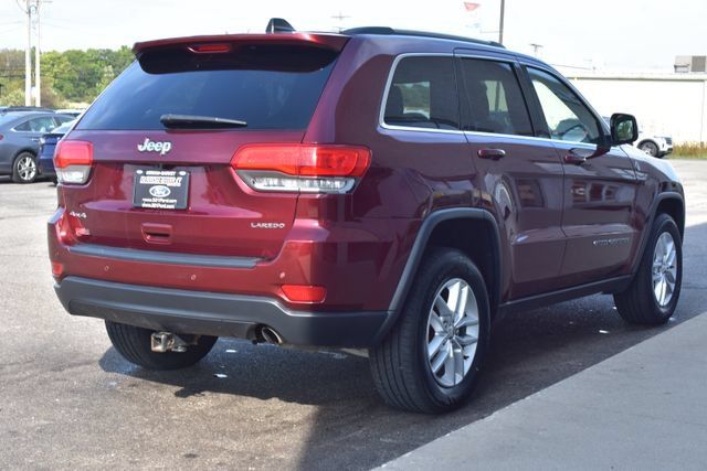 Used 2017 Jeep Grand Cherokee Laredo w/ Quick Order Package 23E AWD/4WD image 11