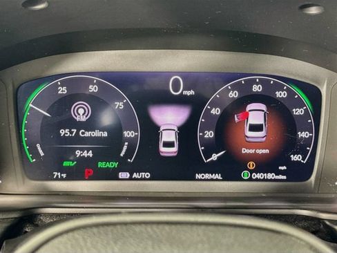 Used 2025 Honda Accord Sport image 14