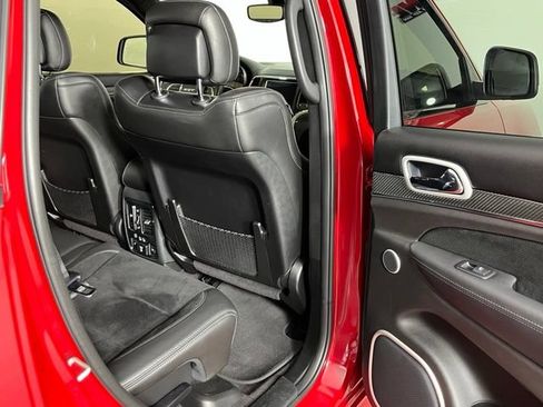 Used 2018 Jeep Grand Cherokee SRT AWD/4WD image 31