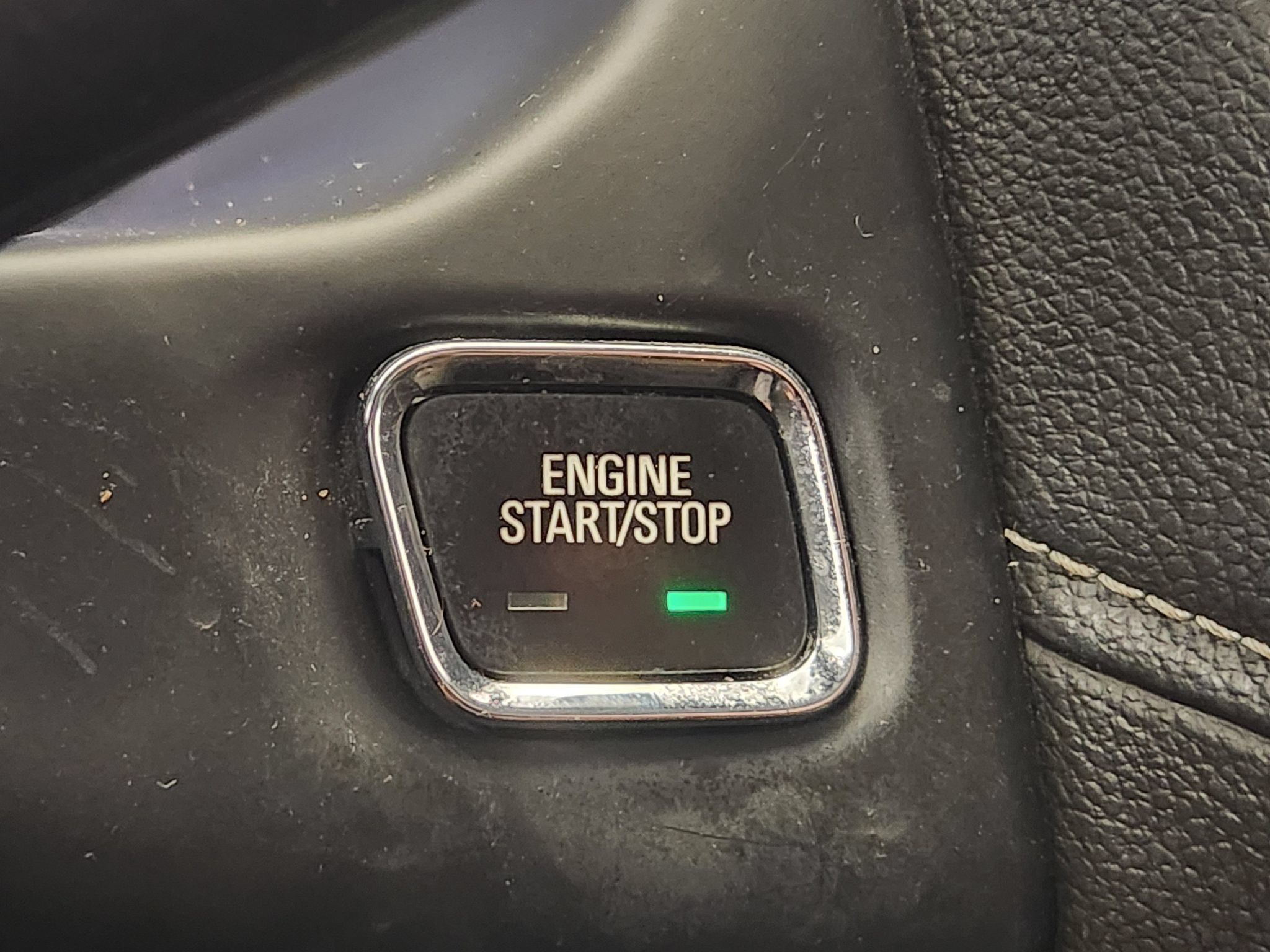 Used 2023 GMC Acadia SLE FWD image 19
