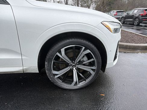 Certified 2024 Volvo XC60 T8 Ultimate w/ Climate Package image 13