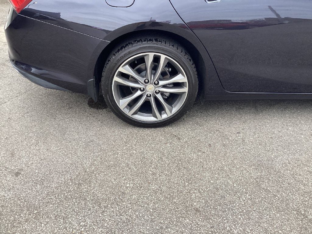 Used 2022 Chevrolet Malibu Premier FWD image 27
