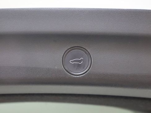 Used 2020 Tesla Model Y Long Range image 61