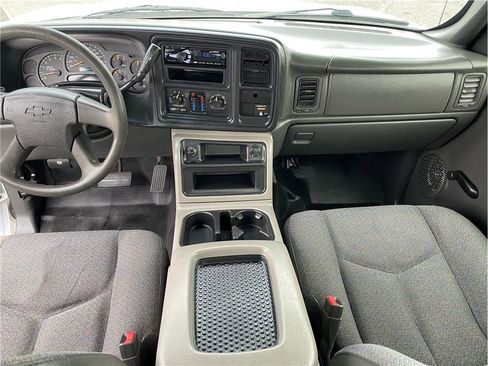 Used 2004 Chevrolet Silverado 1500 W/T w/ Light Duty Power Package image 17