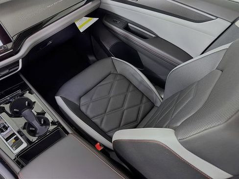 New 2026 Volkswagen Atlas Peak Edition AWD/4WD image 26