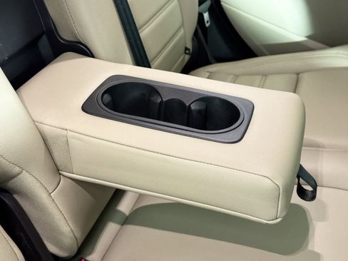 Used 2019 Ford Escape SEL image 40