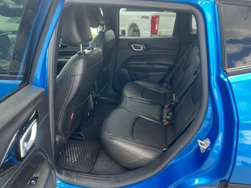 Used 2025 Jeep Compass Trailhawk AWD/4WD image 20
