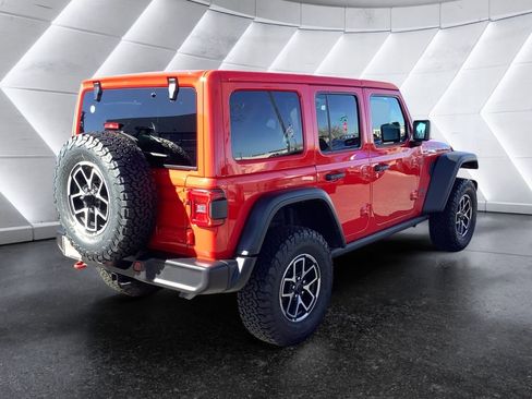 Used 2025 Jeep Wrangler Unlimited Rubicon image 4