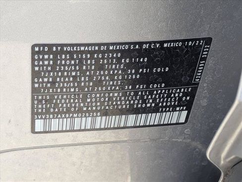 Used 2023 Volkswagen Tiguan SE FWD image 23