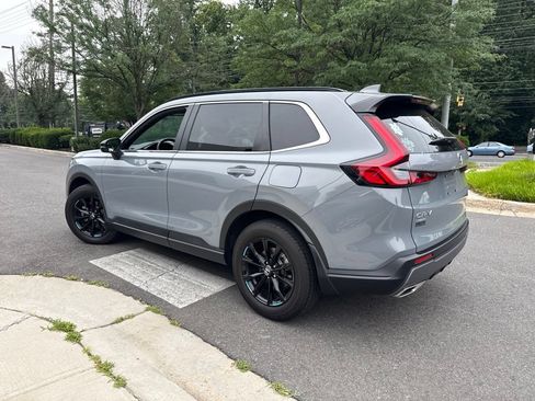 Used 2025 Honda CR-V Sport image 5