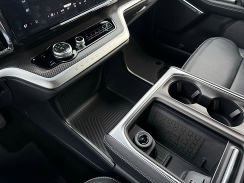 New 2025 Ford Expedition Max Platinum w/ Stealth Performance Package image 21