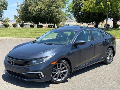 Used 2019 Honda Civic EX image 1