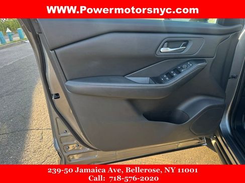 Used 2024 Nissan Rogue SV FWD image 23
