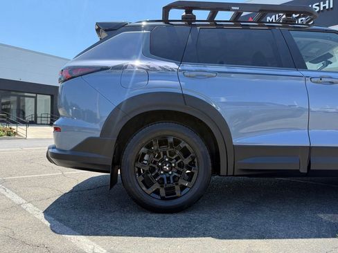 New 2026 Mitsubishi Outlander AWD image 16