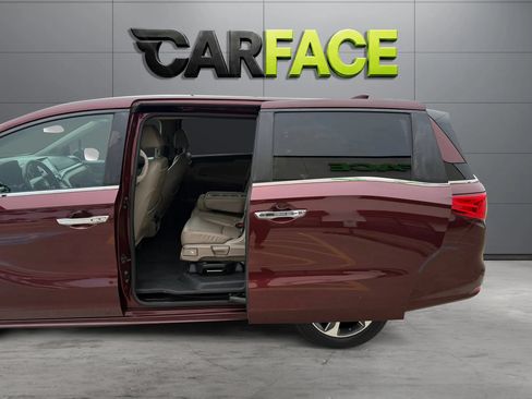 Used 2018 Honda Odyssey Touring image 18