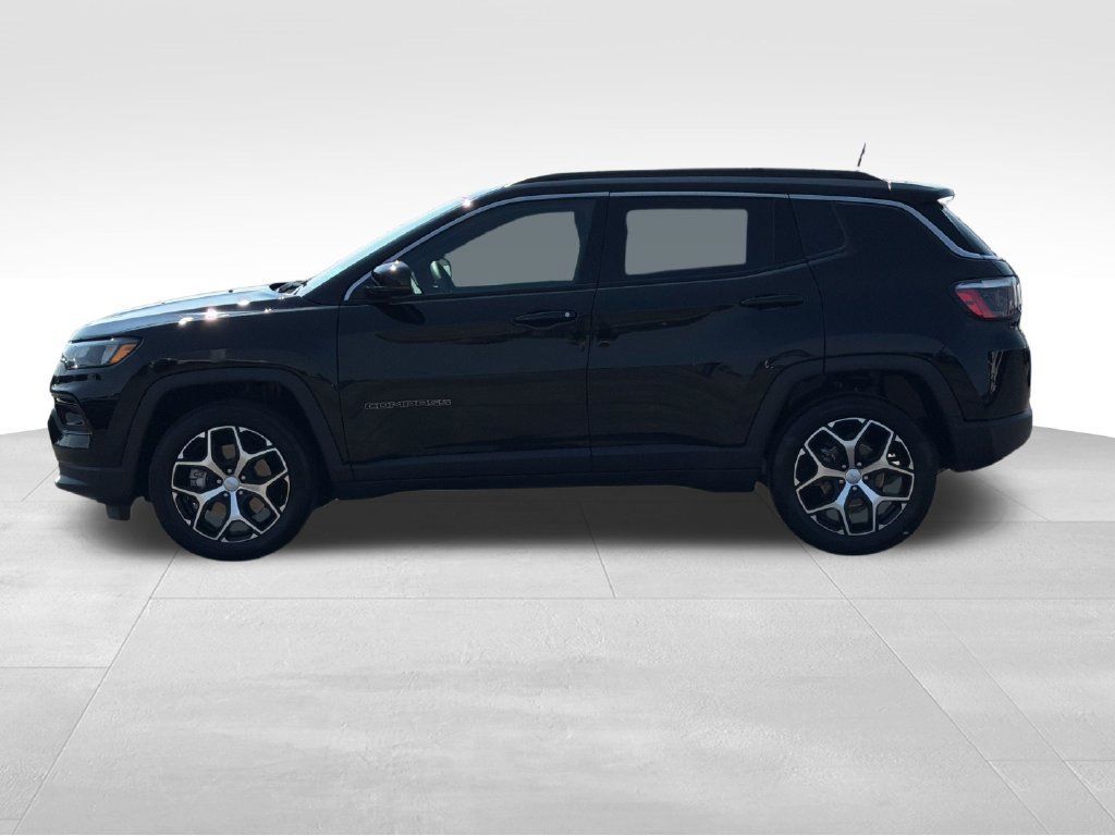 Used 2024 Jeep Compass Limited AWD/4WD image 24