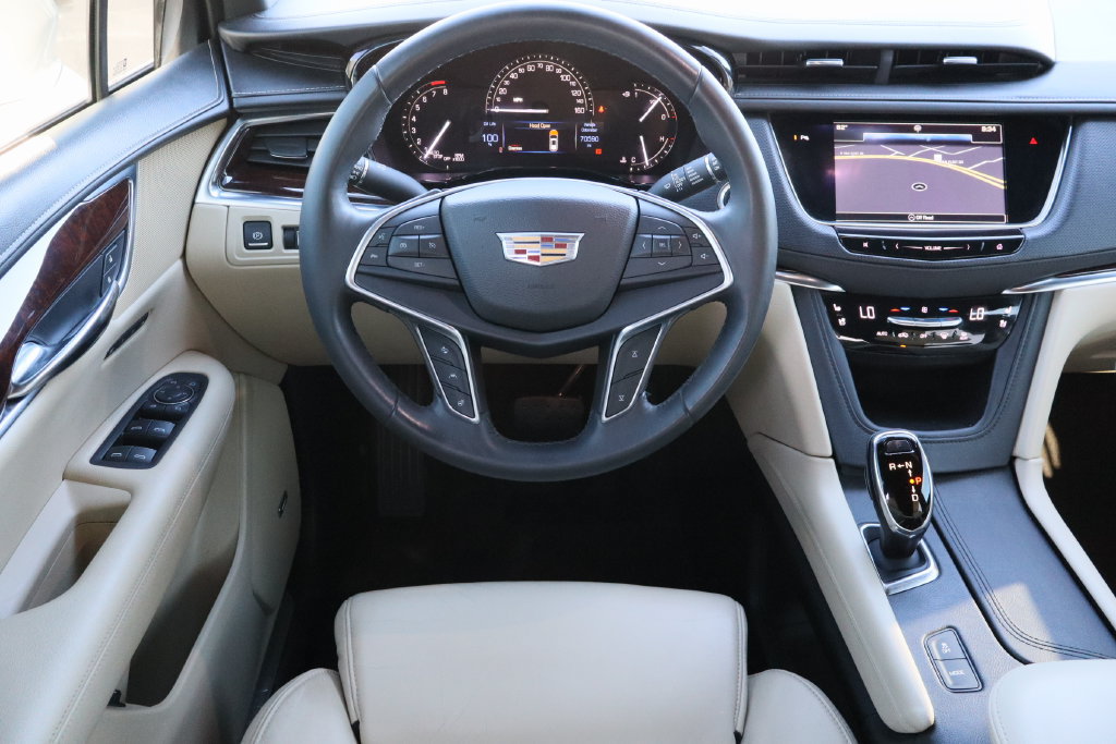 Certified 2017 Cadillac XT5 Premium Luxury FWD image 23