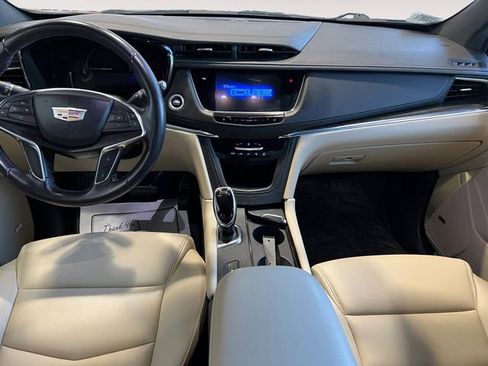 Used 2018 Cadillac XT5 FWD w/ LPO, Wheel Lock Package image 8