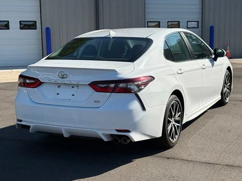 Used 2024 Toyota Camry SE FWD image 5