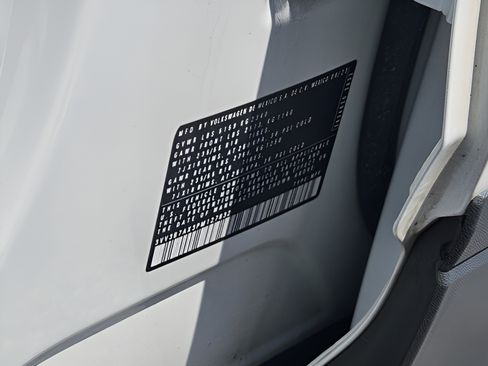 Used 2023 Volkswagen Tiguan SE FWD image 27