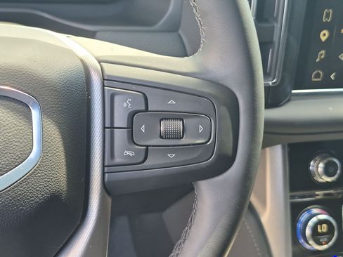 Used 2024 GMC Yukon XL Denali AWD/4WD image 19