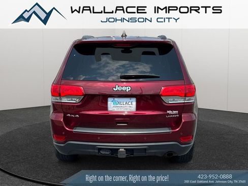 Used 2017 Jeep Grand Cherokee Laredo w/ Quick Order Package 23E AWD/4WD image 4