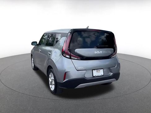 Used 2025 Kia Soul LX w/ LX Technology Package image 11