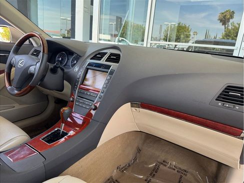 Used 2011 Lexus ES 350 FWD image 22