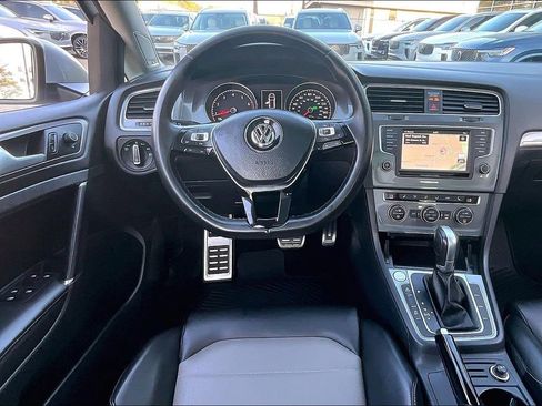 Used 2017 Volkswagen Golf Alltrack SEL image 7