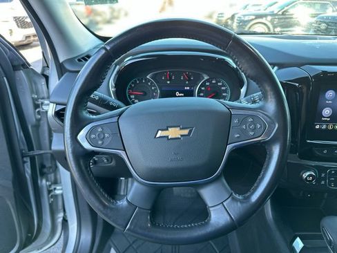 Used 2021 Chevrolet Traverse LT FWD image 15