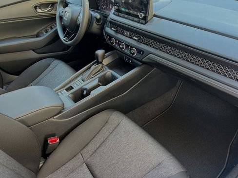 Certified 2025 Honda Accord SE image 15