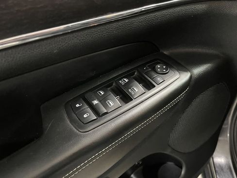 Used 2014 Jeep Grand Cherokee Limited image 28