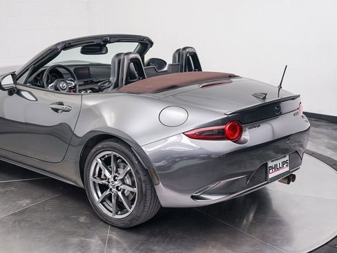 Used 2019 MAZDA MX-5 Miata Grand Touring image 18